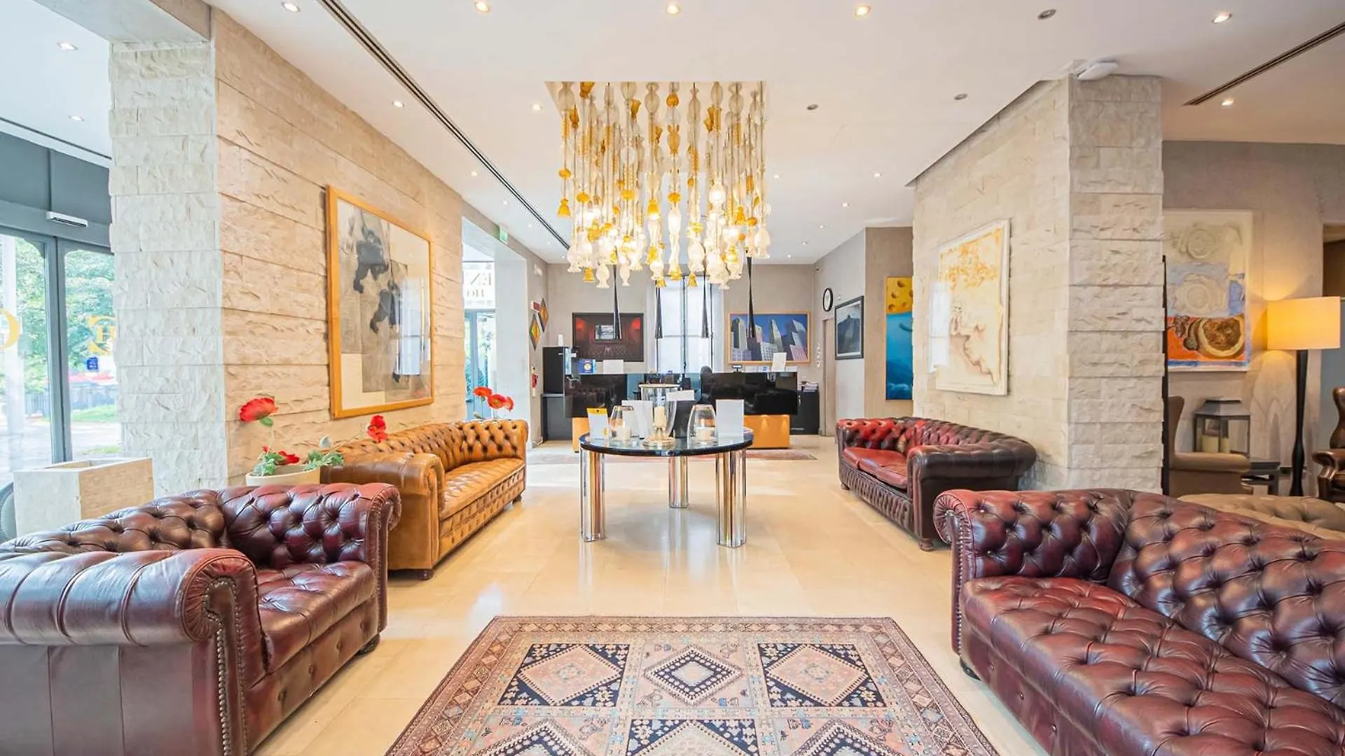 פארמה Century Hotel